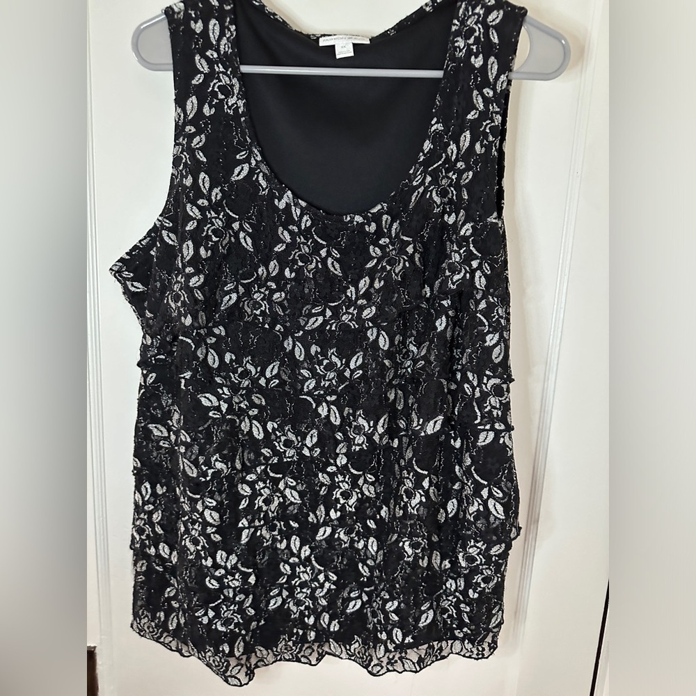 Black and silver tiers lace shell